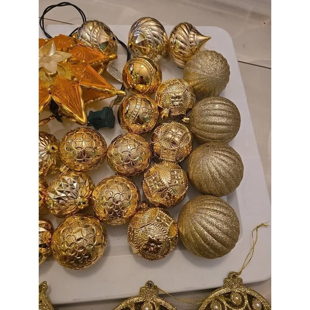 Christmas‎ Gold Silver Matte, Shiny & Glitter Ball Ornament Lot 50